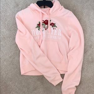 HOLLISTER PINK CROPPED HOODIE